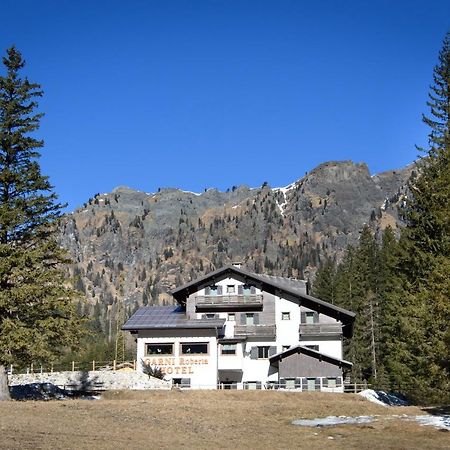 Hotel Garni Roberta Malga Ciapela Luaran gambar