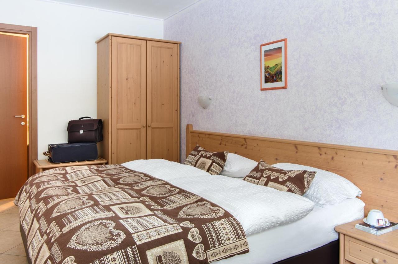 Hotel Garni Roberta Malga Ciapela Luaran gambar