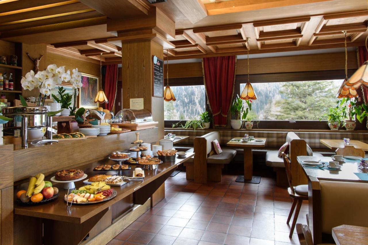 Hotel Garni Roberta Malga Ciapela Luaran gambar