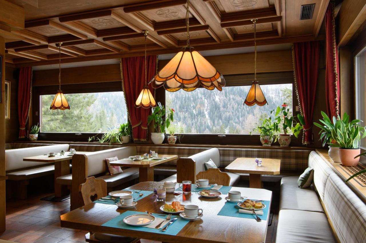 Hotel Garni Roberta Malga Ciapela Luaran gambar